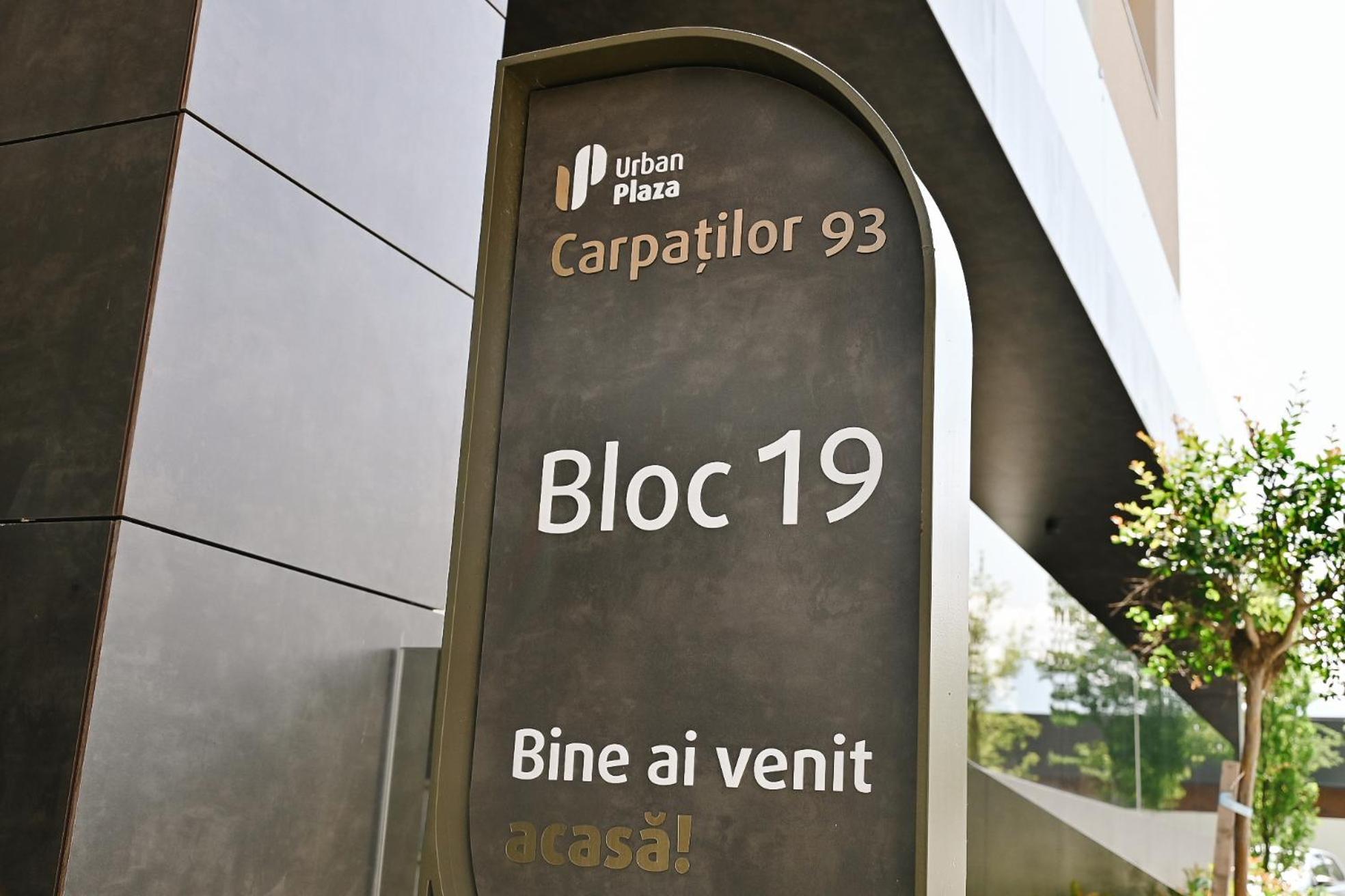 Urban Plaza - Aparthotel Brasov Exterior photo